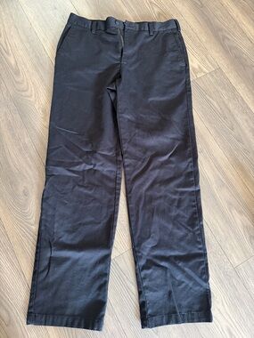 Izod Men's Black Chino Pants